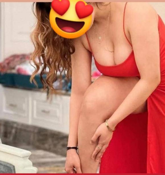 HOT SALOON GIRL SHAR...