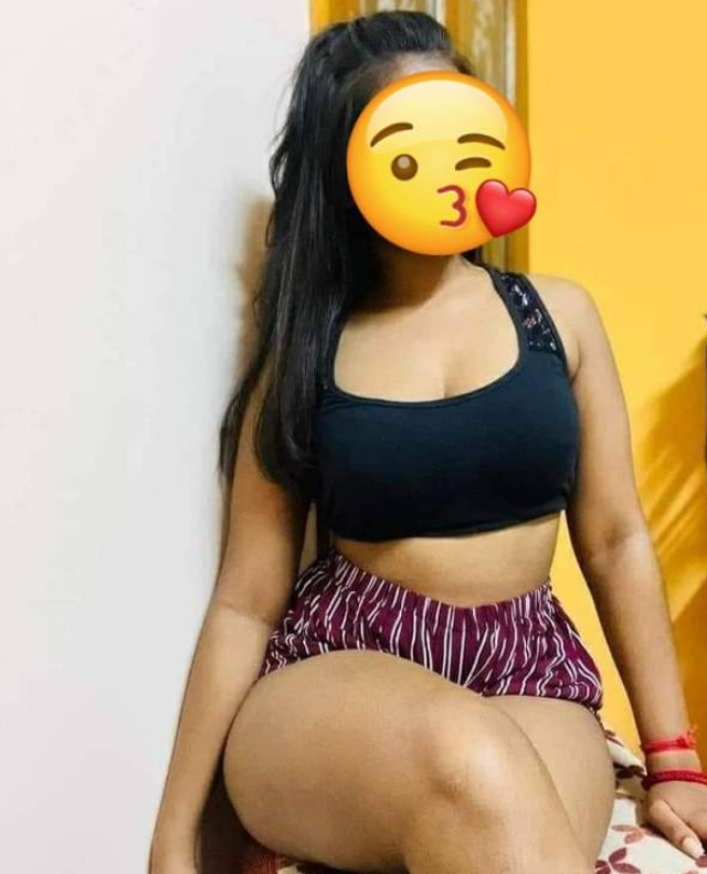 Hot girl at Kollupit...